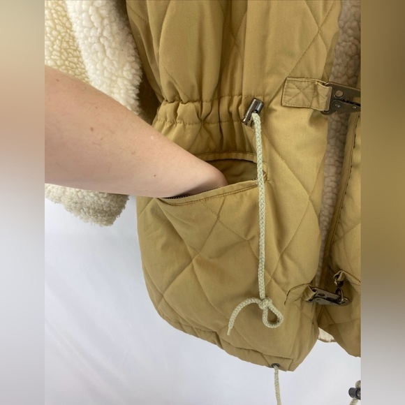 Quilted 2 in 1 Sherpa Women's Jacket & Vest - Picture 5 of 16